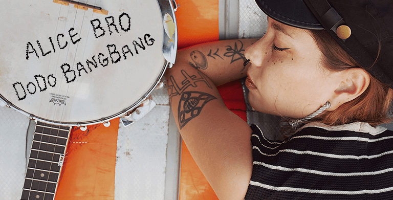 ALICE BRO CONTINUE DE DÉVOILER SON UNIVERS AVEC « DODO BANGBANG » 