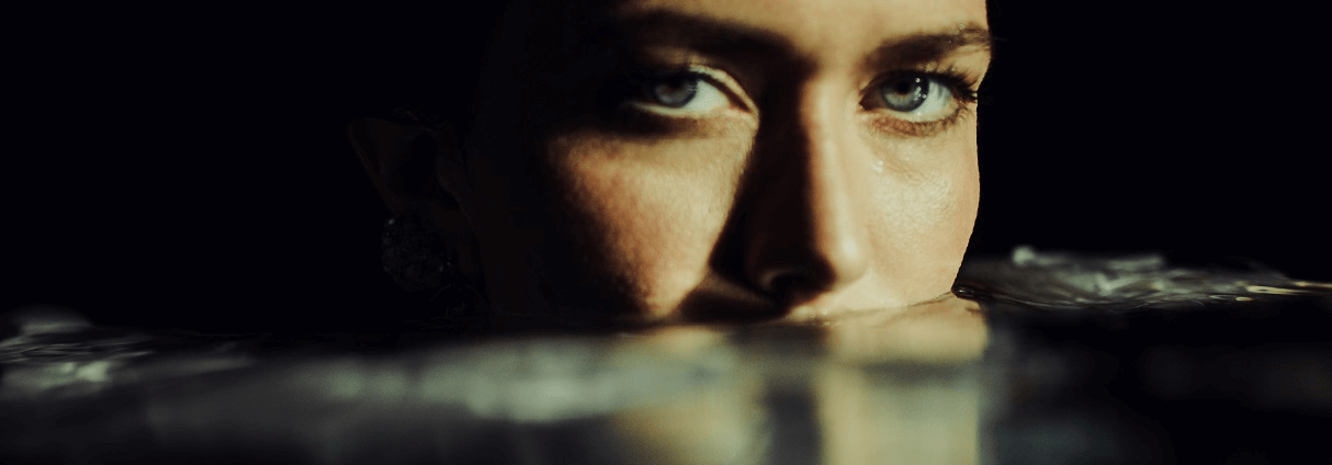 GHOSTLY KISSES LIVRE UNE HISTOIRE TRÈS PERSONNELLE AVEC BLACKBIRDS