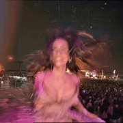 CLAUDE BÉGIN DÉVOILE « J'AIME COMMENT TU BOUGES »